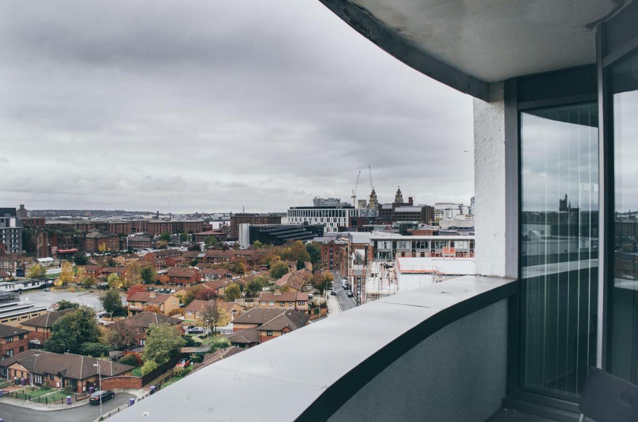 Serviced Apartment In Liverpool City Centre - Free Parking - Balcony - By Happy Days Exterior foto